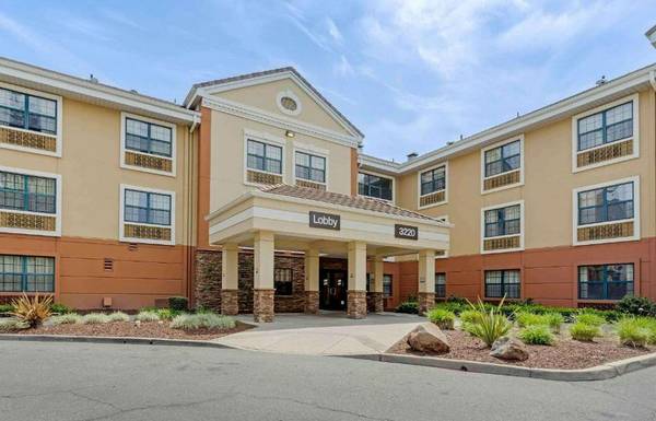 1BR/1BA Apartment · Walnut Creek photo 2