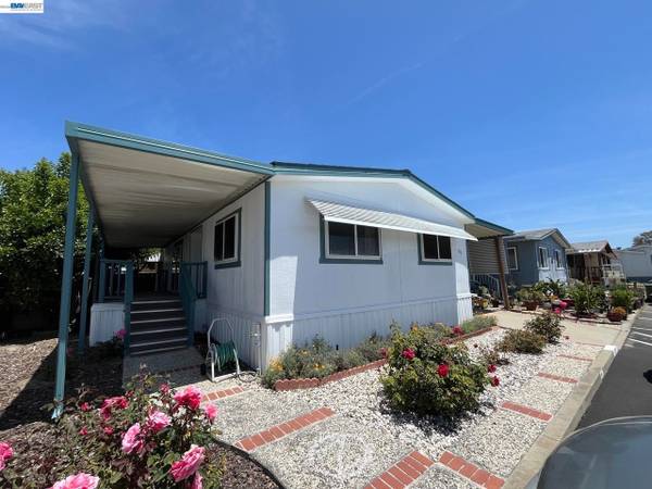2BR/2BA Single Family House · Union City