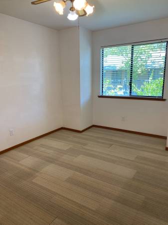 2BR/1BA Apartment on Oregon St · El Verano photo 5