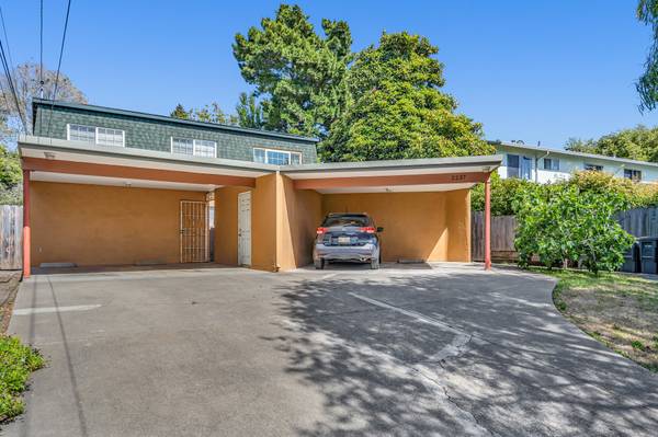 3BR/1BA Apartment · Berkeley
