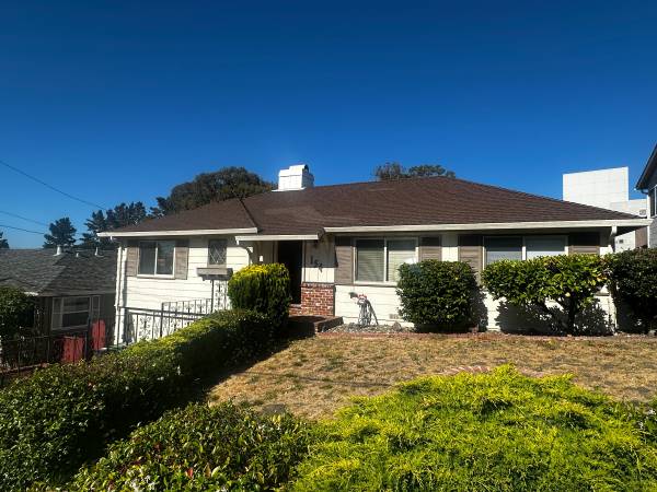 3BR/2BA Single Family House · Oakland