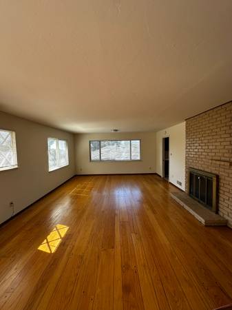 3BR/2BA Single Family House · Oakland photo 3