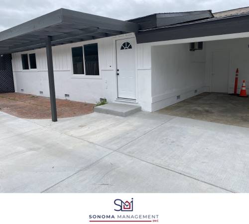 2BR/1BA Duplex on 1st St West · El Verano photo 2