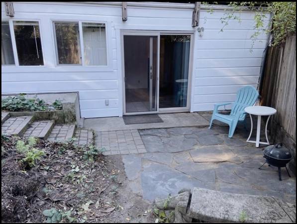 Apartments on Old Santa Cruz Hwy · Holy City photo 2