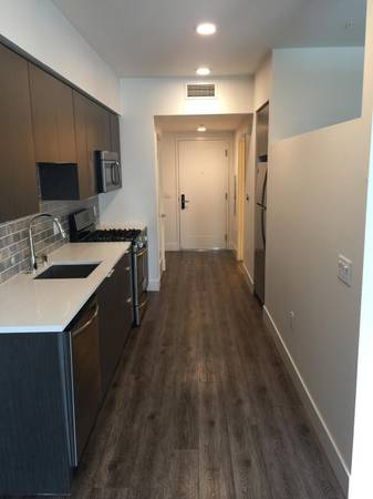 Apartments on E. Weddell Drive · Sunnyvale photo 2