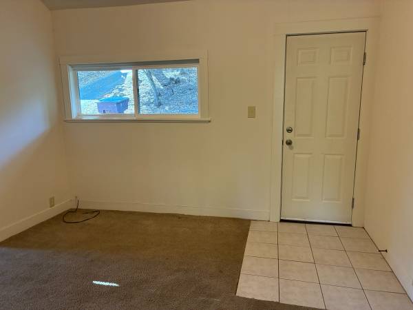 2BR/1BA Single Family House on Arnold Dr · Eldridge photo 2