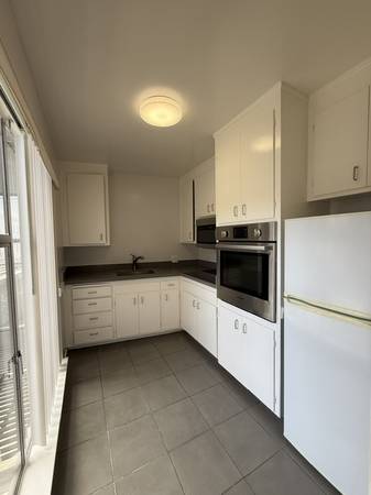 2BR/1BA Apartment · San Francisco photo 5