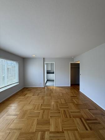 2BR/1BA Apartment · San Francisco photo 4