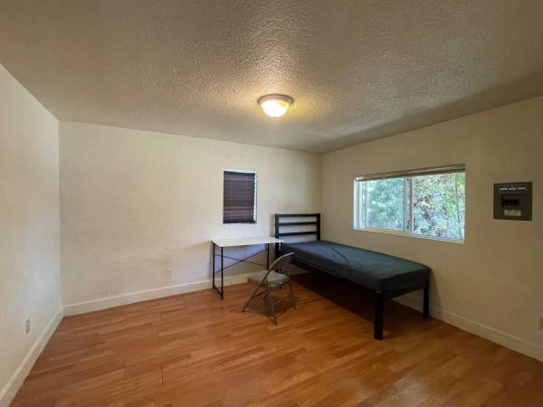 1BR/1BA In Law Adu · Redwood City photo 5