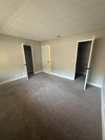 3BR/2BA Apartment · Larkspur photo 3