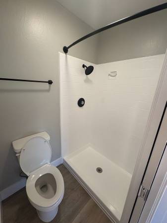 3BR/2BA Apartment · Larkspur photo 5