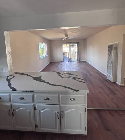 3BR/2BA Duplex · Oakland photo 5