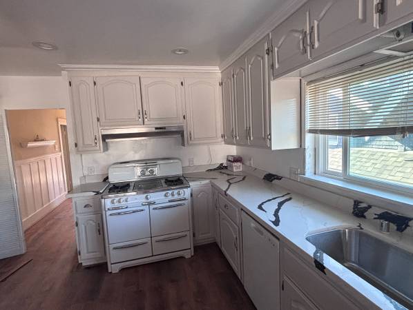 3BR/2BA Duplex · Oakland photo 4