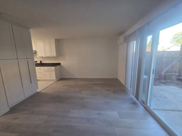 2BR/2BA Townhouse · Pleasanton photo 4