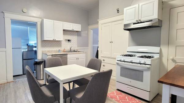 4BR/2BA Single Family House · Santa Clara photo 2
