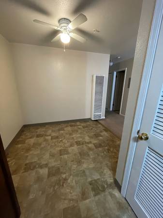 2BR/1BA Apartment on 8th St Santa Rosa · Sebastopol photo 2