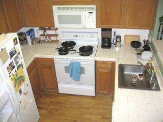 1BR/1BA Condo on Everson Dr · Santa Cruz photo 3