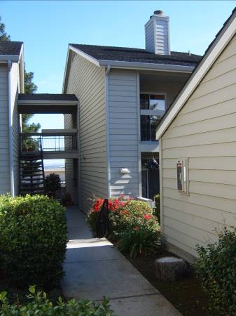 2BR/2BA Condo · Castro Valley photo 3