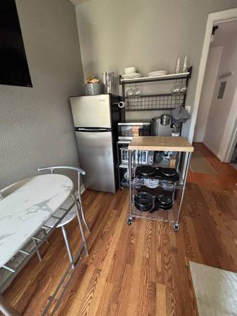 1BR/1BA In Law Adu · Emeryville photo 3