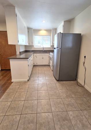 2BR/1BA Duplex · Alameda photo 4