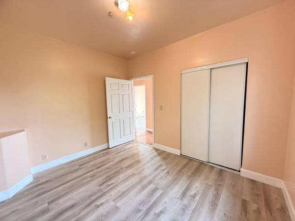 4BR/2BA Single Family House · Oakland photo 4