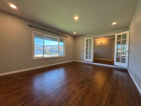 3BR/2BA Single Family House · Pleasanton photo 3