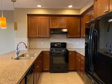 2BR/1BA Condo on Santa Rosalia Ter · Sunnyvale photo 5