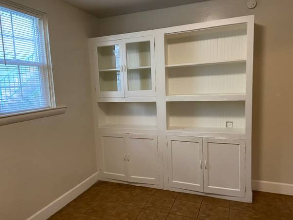 2BR/1BA Apartment · Berkeley photo 2