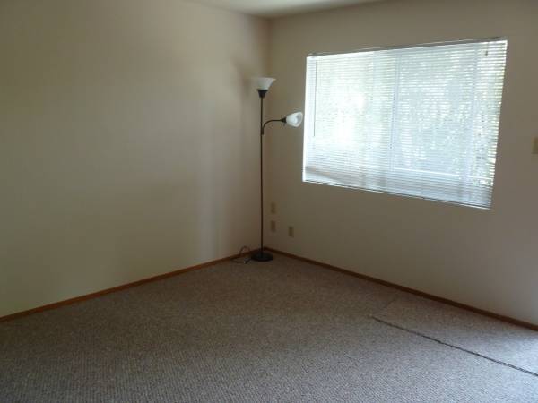 1BR/1BA Apartment · Berkeley photo 2
