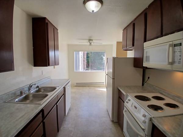 2BR/2BA Apartment on Sunnyvale-Saratoga Rd · Sunnyvale