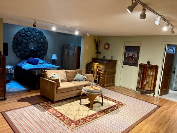 1BR/1BA Single Family House · Kenwood photo 5