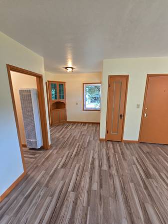 1BR/1BA Single Family House · Redwood City photo 4