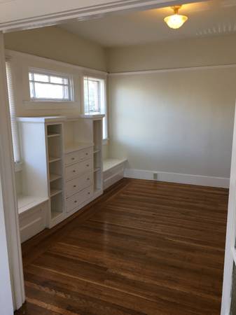 1BR/1BA Apartment · Oakland photo 5
