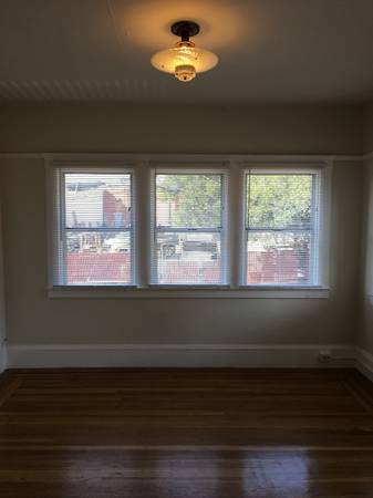 1BR/1BA Apartment · Oakland photo 2
