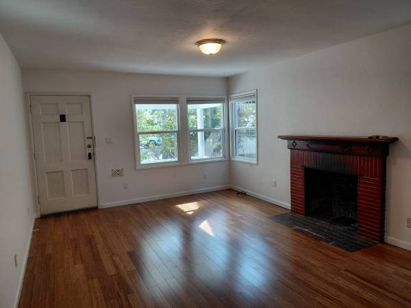 2BR/1BA House · El Cerrito photo 2