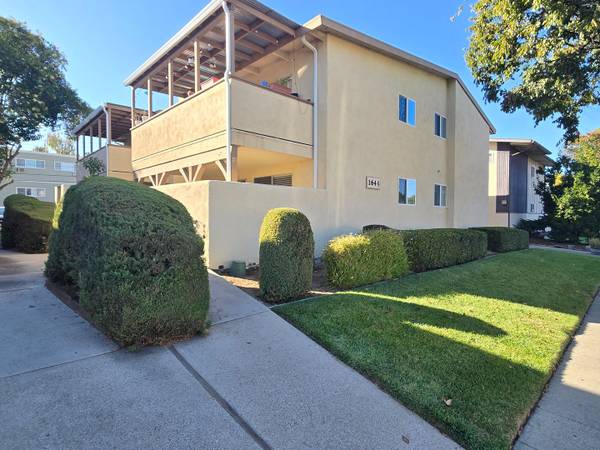 2BR/2BA Apartment on Marshall Ln · San Jose