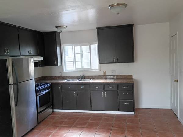 2BR/1BA Apartment · Watsonville