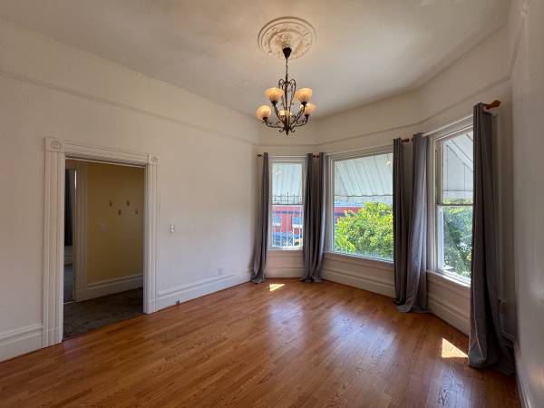 2BR/1BA Duplex on 57th Street · Emeryville photo 5