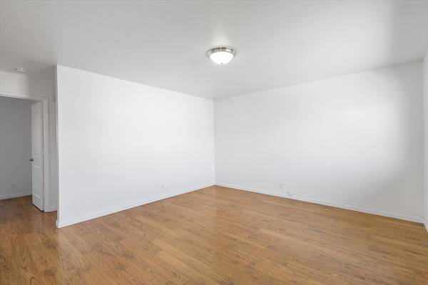 2BR/1BA Apartment on Lincoln Ave · Oakland photo 3