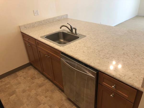 1BR/1BA Condo · Oakland