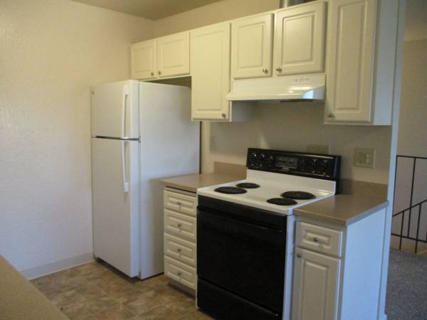 2BR/2BA Townhouse on 46th Ave. · Capitola photo 5