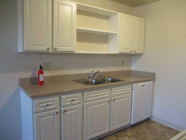 2BR/2BA Townhouse on 46th Ave. · Capitola photo 4