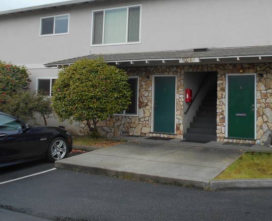 3BR/1BA Apartment on Capitola Rd. · Santa Cruz