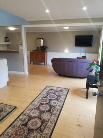1BR/1BA Single Family House · Mill Valley photo 2