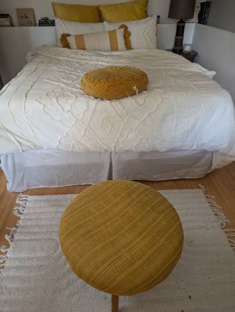 1BR/1BA Single Family House · Mill Valley photo 5