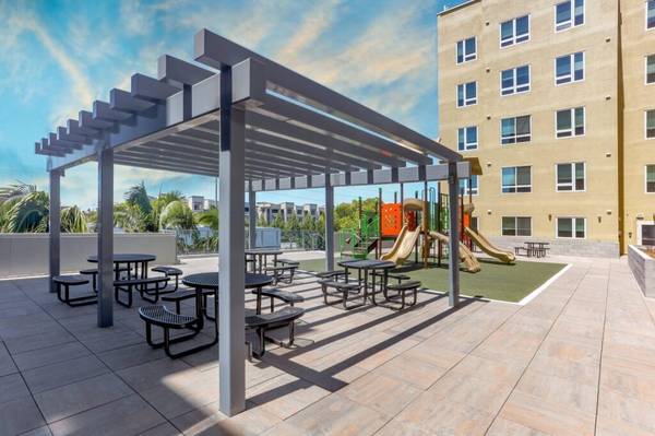 Apartments on Sango Ct · San Jose photo 2
