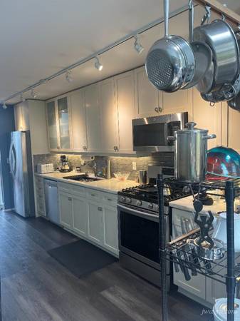 1BR/2BA Loft · San Francisco photo 3