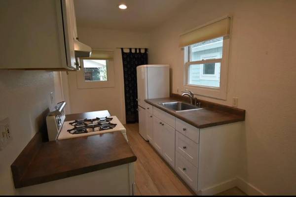 0BR/1BA Single Family House · Santa Rosa photo 4