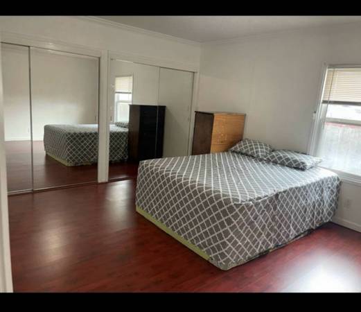 2BR/1BA Single Family House · Oakland