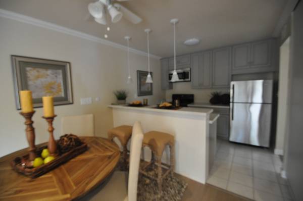 2BR/1BA Apartment · Pleasant Hill photo 4